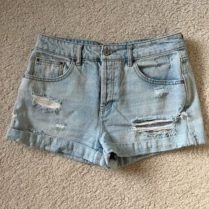 Forever 21 size 27 light wash high rise distressed cuffed jean shorts